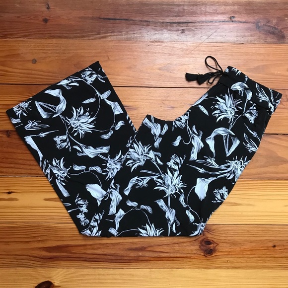 White House Black Market Wide Leg Pants, EUC, XS - Picture 13 of 15